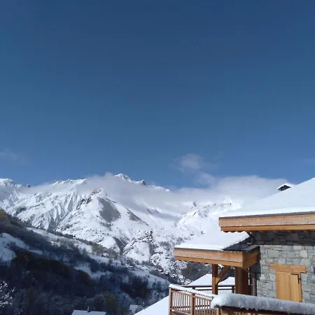 Chalet Skis Aux Pieds Avec Jacuzzi Et Sauna *