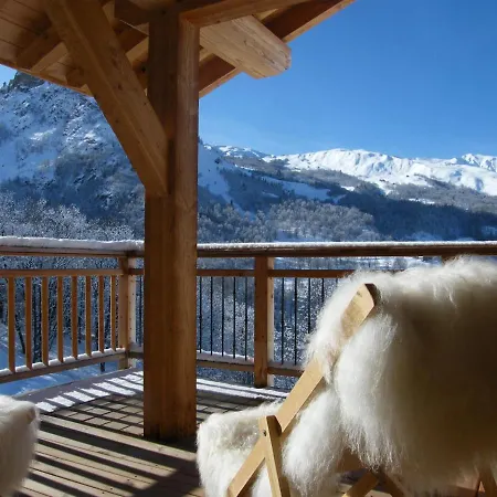 Chalet Skis Aux Pieds Avec Jacuzzi Et Sauna Chalet
